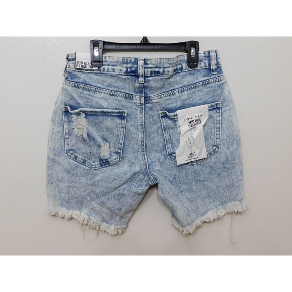 JR536 Almost Famous Blue Juniors' Ripped Denim Bermuda Shorts Size 1 - Picture 3 of 3